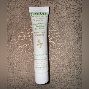 lavido THERA INTENSIVE OIL CONTROL
CLARIFYING GEL WASH
Replenish/Nourish/Protect
